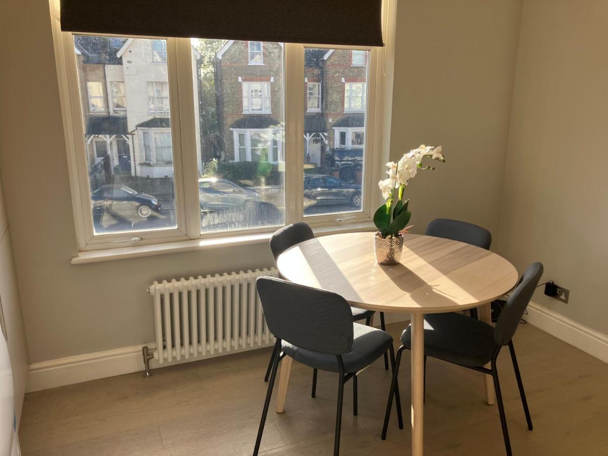 Splendid 2 Bed Flat With Private Terrace In Wimbledon - 2 The Queens Apartment London Exterior photo